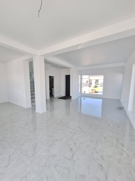 Berceni, casa noua 2025, cu 4 locuri de parcare si curte proprie