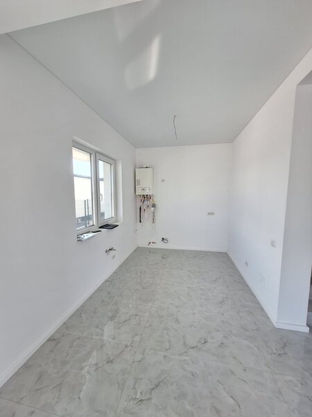 Berceni, casa noua 2025, cu 4 locuri de parcare si curte proprie